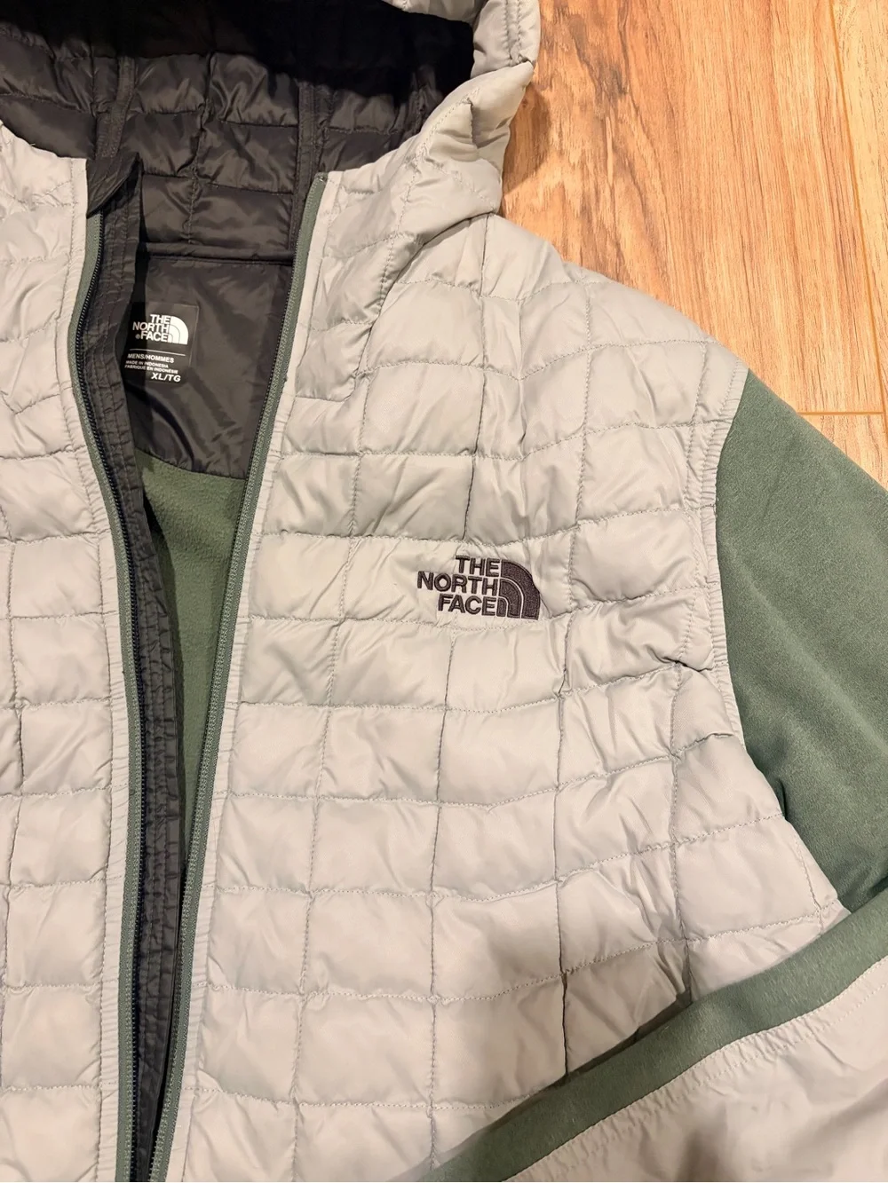 The North Face Men’s Hooded Performance Jacket in Light Gray & Green
